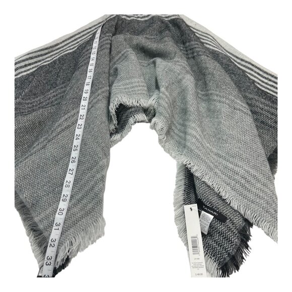 Tahari Poncho Womens OS Gray Striped Ombre Sweater Knit Turtleneck Fringe Office - Picture 5 of 7